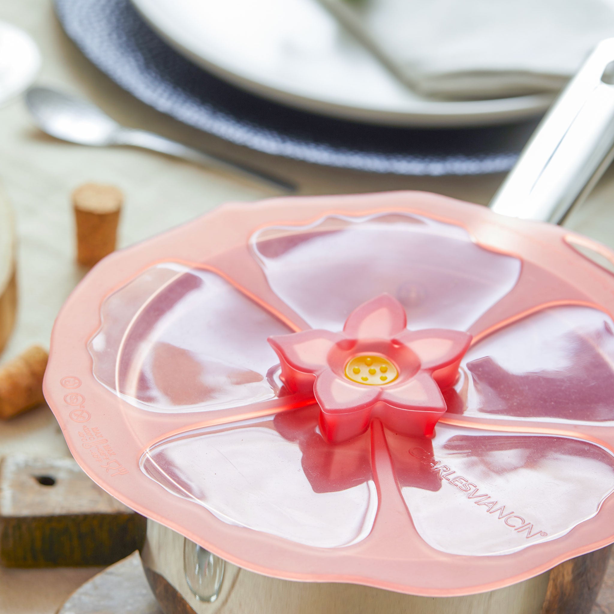Hibiscus Lid 9